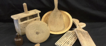Wooden items 